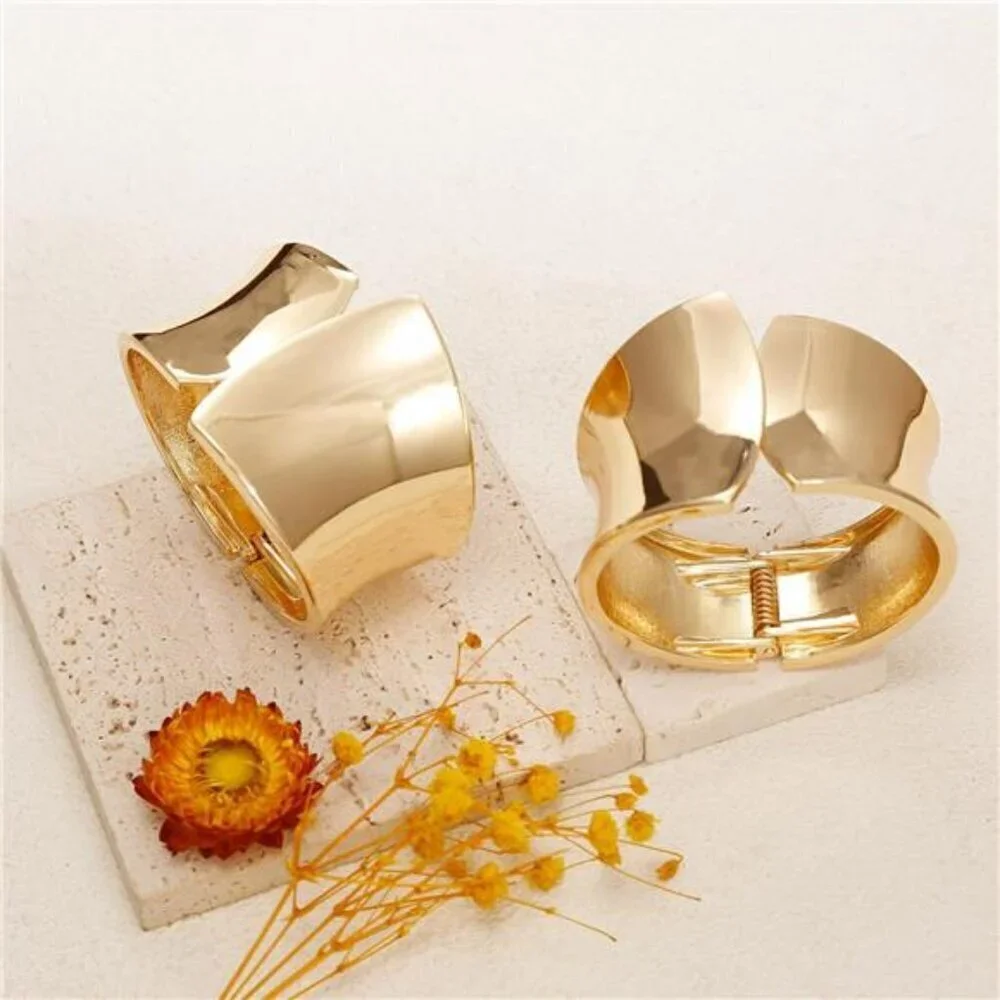 2 Pcs Gold Chunky Cuff Bracelets for Women Adjustable Bangle Gold Plated